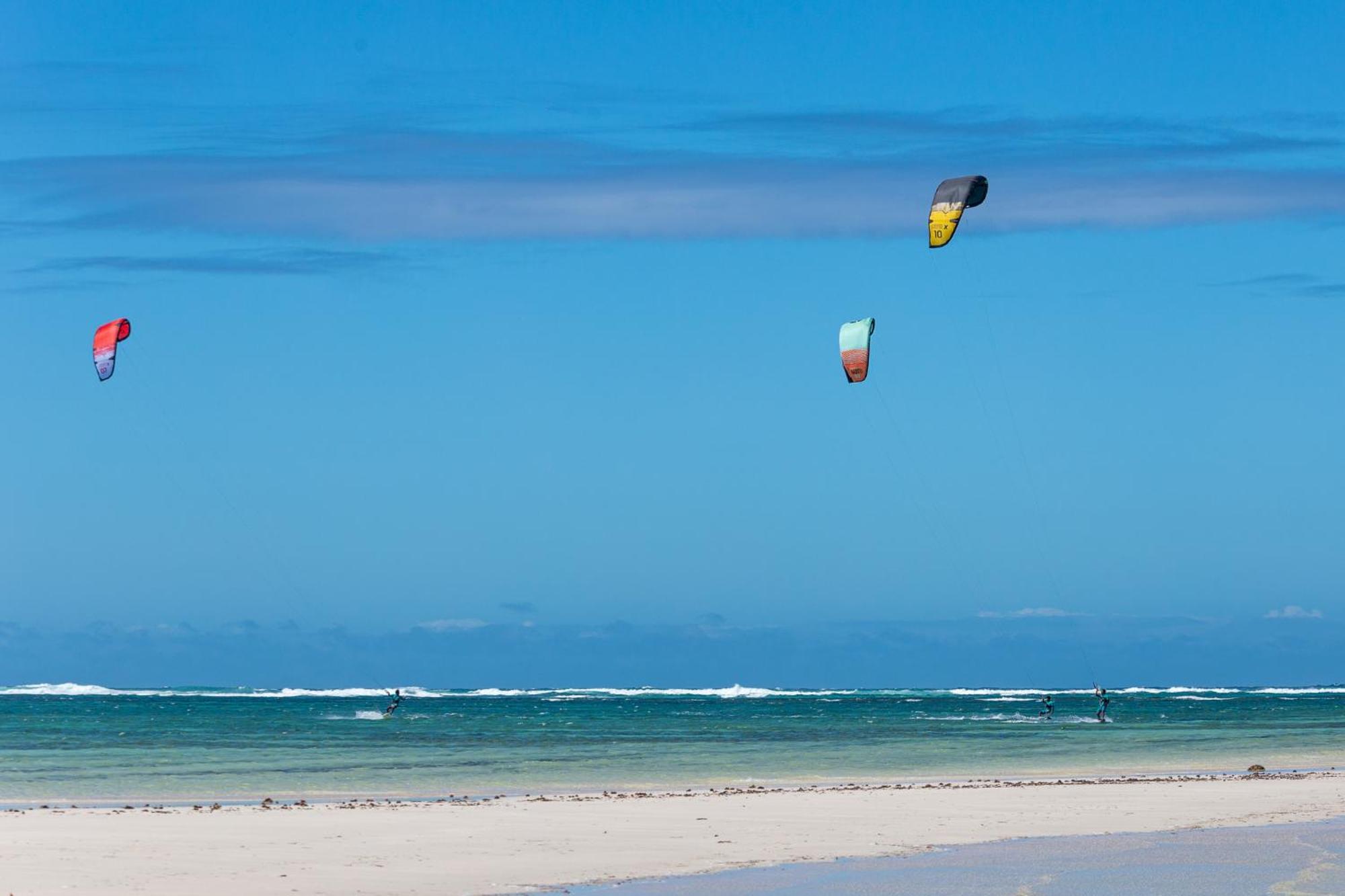Ocean Lodge Kite & Windsurf Antsiranana Exterior foto